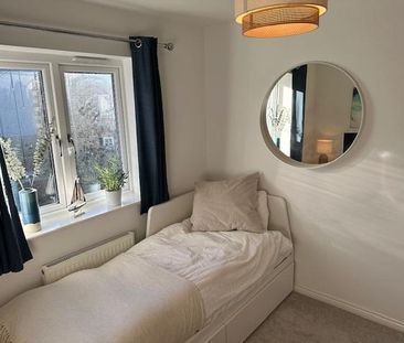 3 bedroom terraced house to rent - Photo 4