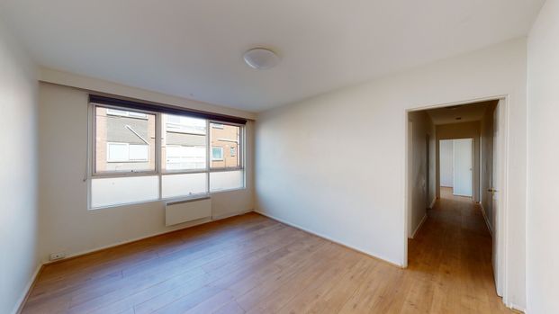 Conveniently close to transport!!! - Photo 1