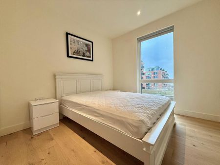 3 bedroom flat to rent - Photo 5