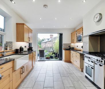 5 bedroom terraced house to rent - Photo 2