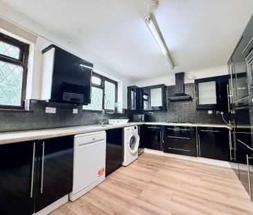 Muirfield, East Acton, London, W3 7NR - Photo 1