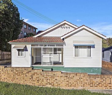 2/11 Staff Street - Photo 1