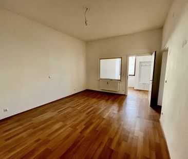 ab 1.7.2026 - großzügige 3 Raum-Wohnung mit Bad/WC - Photo 6