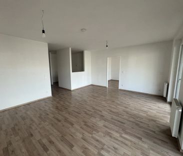 Geräumige 2-Zimmer Genossenschaftswohnung mit großzügiger Freifläch... - Photo 2
