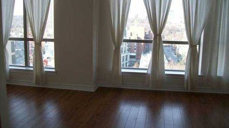 40 Scollard Street condo — Toronto, ON (1-Bedroom) - 1 Bedroom - Photo 4