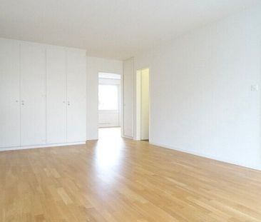 Modern 4.5-ZW à 78 m² on the 2nd floor with sunny balcony - Photo 2