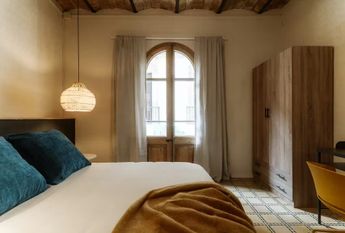 Carrer de Gombau, Barcelona, Catalonia 08003