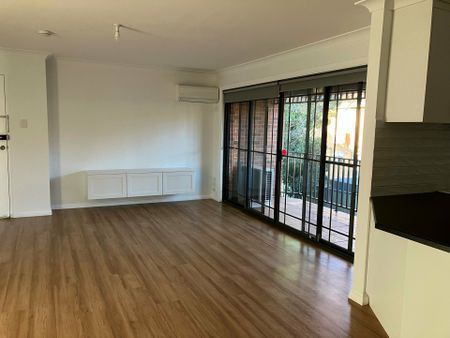 Central Unit - Photo 2