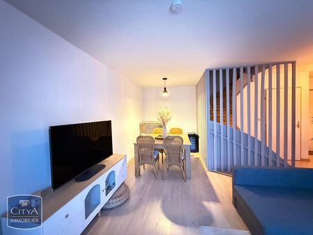 Location Appartement 3 pièces 62m² ST PRIEST EN JAREZ 42270 - Photo 2