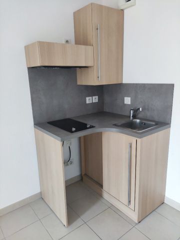 Location Appartement 1 pièce 24m² SETE 34200 - Photo 2
