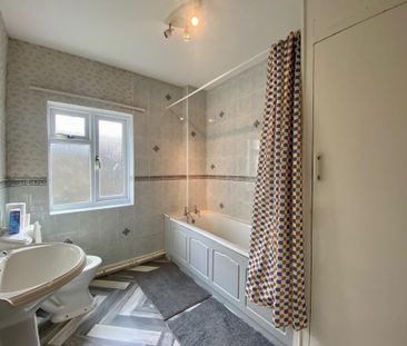 2 bedroom terraced house to rent - Photo 2