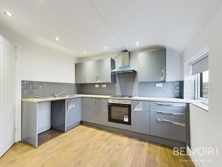 1 bedroom flat to rent - Photo 2