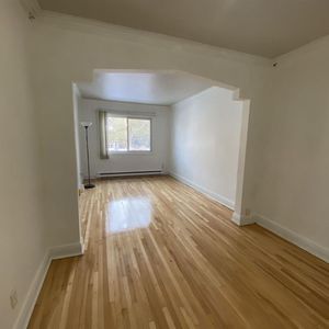 3 Bedroom - 2670 Rue Raudot, Montréal - Photo 3