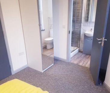 1 bedroom flat to rent - Photo 2