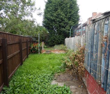 2 bedroom semi-detached house to rent - Photo 4