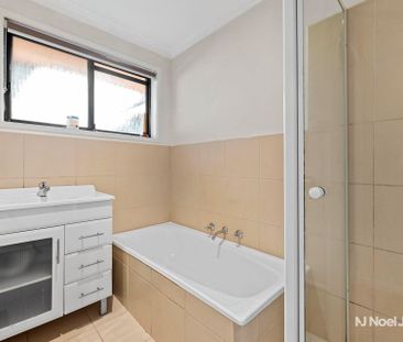 11 Landscape Drive, MOOROOLBARK - Photo 5