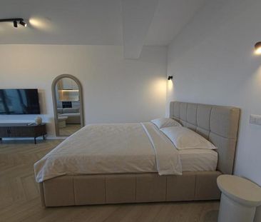 Prima inchiriere Studio lux vedere lac parcare subterana Mamaia - Photo 6