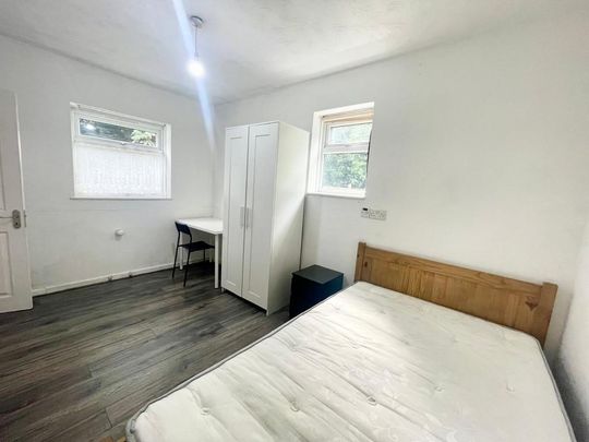 2 bedroom maisonette to rent - Photo 1