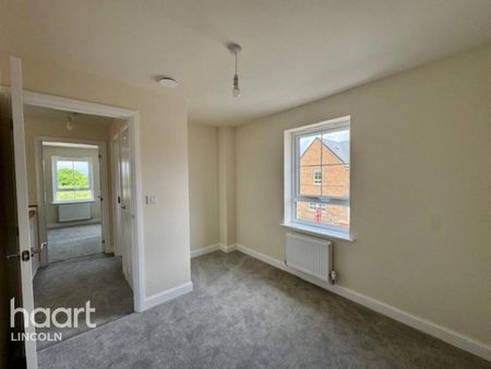3 bedroom detached house to rent - Photo 4