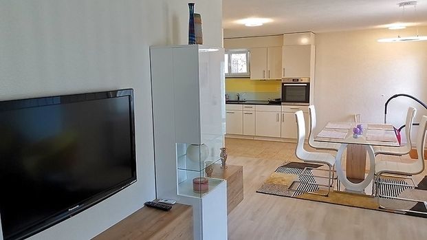 2 Zimmer-Wohnung in Merlischachen (SZ), möbliert, auf Zeit - Foto 1