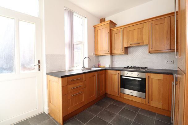 2 bedroom house to rent - Photo 1