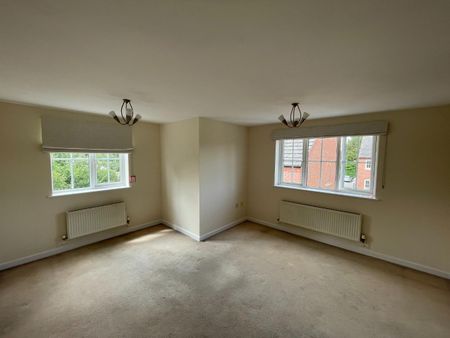 Brookfield Court, Alcester Road, Stratford-upon-Avon - Photo 3