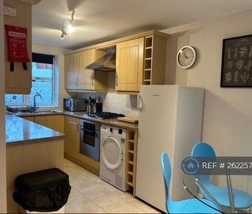 1 bedroom in a house share to rent - Photo 5