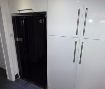 6 bedroom semi-detached house to rent - Photo 6