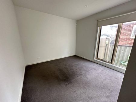 Available now - inspect this Saturday 9.30am - 9.45am - Photo 4