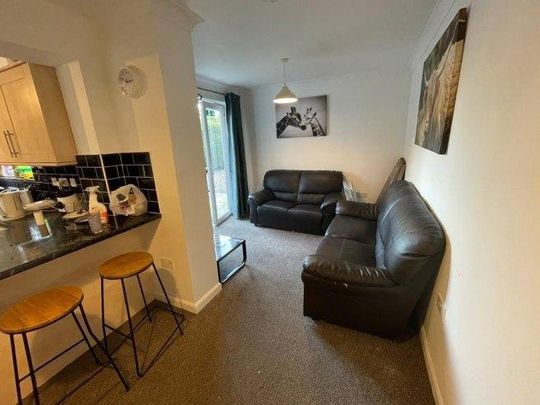 5 bedroom house share to rent - Photo 1