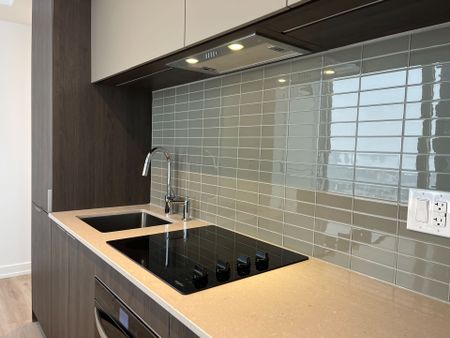 For Lease - 395 Square one Drive Unit# 3210, Mississauga, Ontario - Photo 4