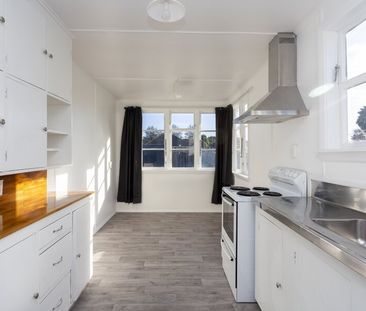 Freshly Renovated and Ready to Enjoy! - Photo 4
