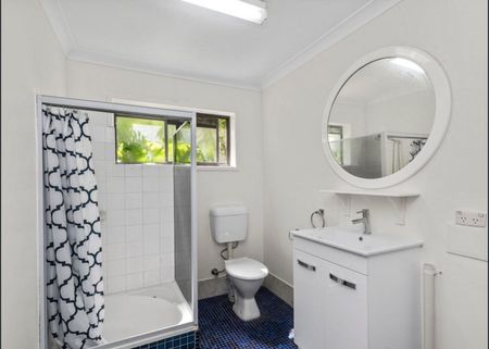 Dual Living Opportunity with Panoramic Ocean & River Views in Peaceful Cul-de-Sac - Photo 4