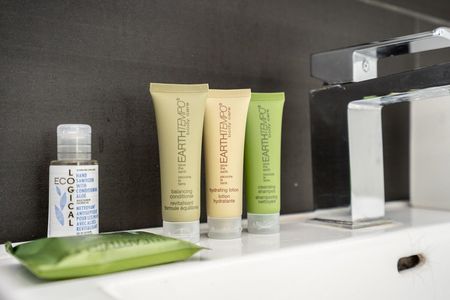 Portage Avenue - Photo 2