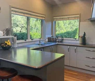 Fully Furnished 3 Bedroom Private Sanctuary in Papamoa Beach - Photo 3