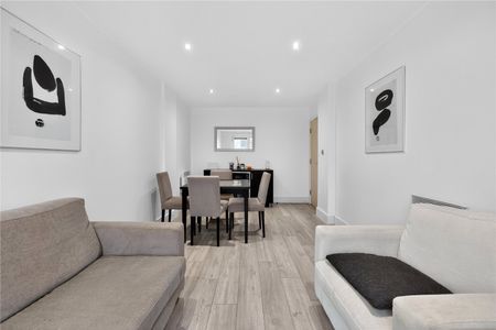 Chiswick High Road, London, W4 5RR - Photo 3