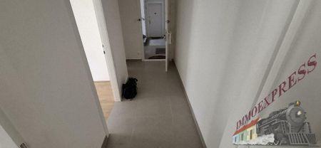 Sofort verfügbar! Unbefristete, wunderschöne, neu sanierte Wohnung! Preis inkl. Heizkosten und Warmwasser! - Photo 4