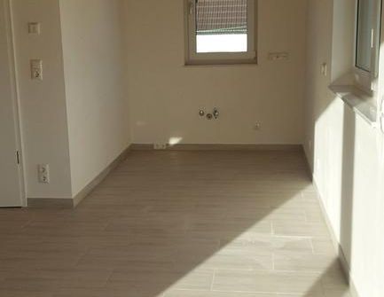 2 Zimmerwohnung 50m² + 70m² Dachterrasse + 12m² Raum in UG - Foto 1