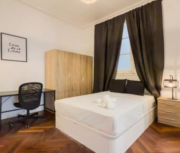 Room for rent in shared apartment in Barcelona - Photo 5