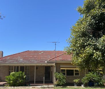 HOME CLOSE TO BEACH AND TOWN CENTRE - Photo 5