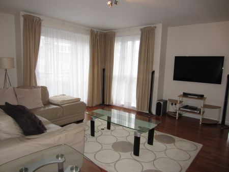 3 bedroom apartment to rent - Photo 2