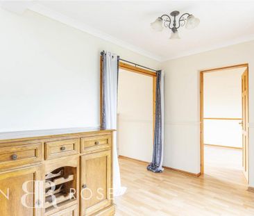 4 bedroom detached house to rent - Photo 6