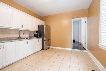 For Lease - 21 Oxford Street, Hamilton, Ontario - Photo 4