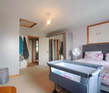 104 Bishopshill, Dromore, BT25 1FL - Photo 5