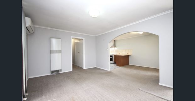 Charming two bedroom unit in the heart of Geelong West. - Photo 1
