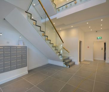 Flat to rent on - Photo 6