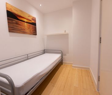 2 Bed Flat, Joiner Street, M4 - Photo 3