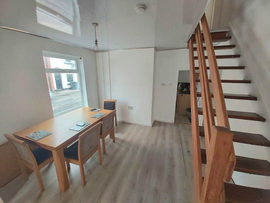 2 bedroom terraced house to rent - Photo 1