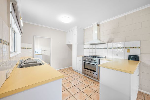 Neat Family Home - Photo 1