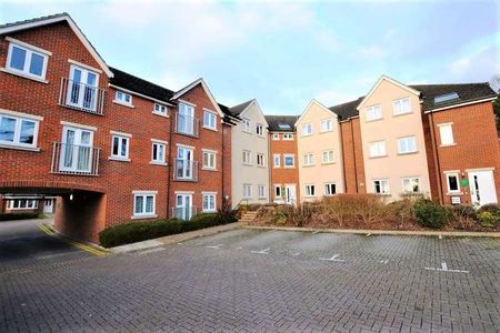 Almond Court, Camberley, GU15 - Photo 3